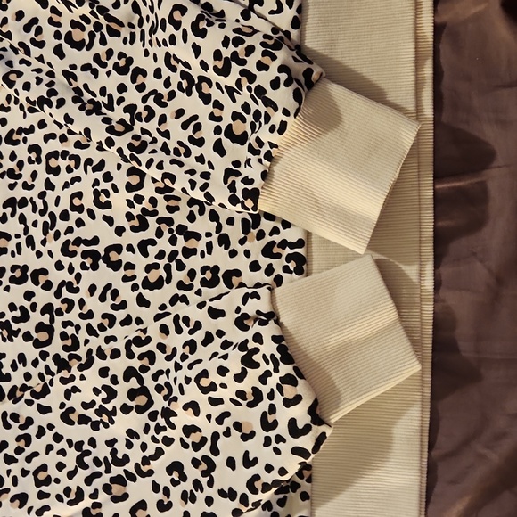 Puma Sweatshirt - Picture 2 of 6